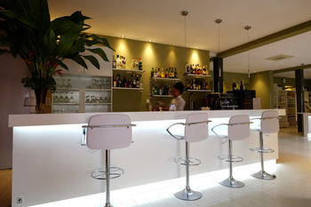 Hotel Bar